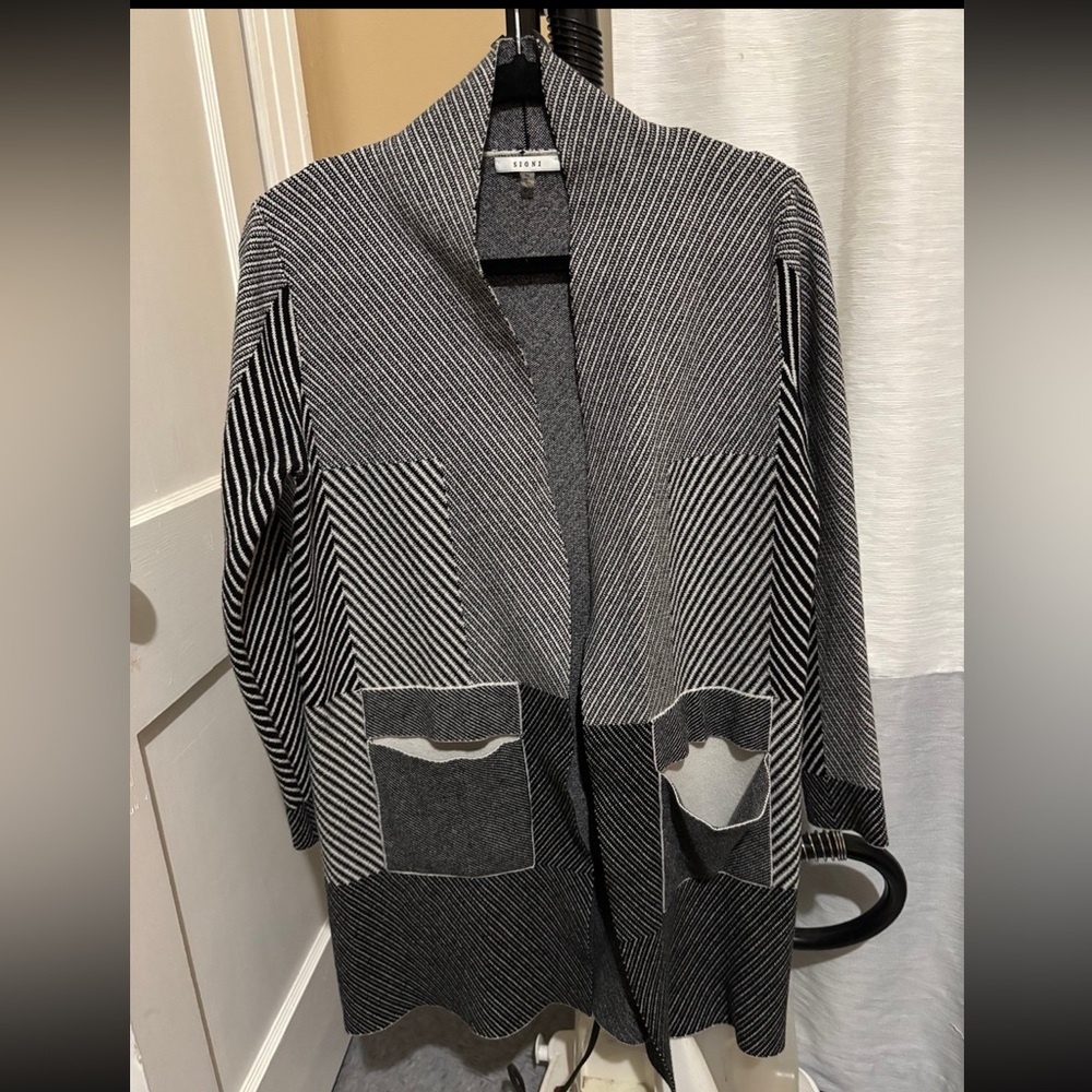 Sioni Black and Gray striped long length chevron cardigan with front pockets